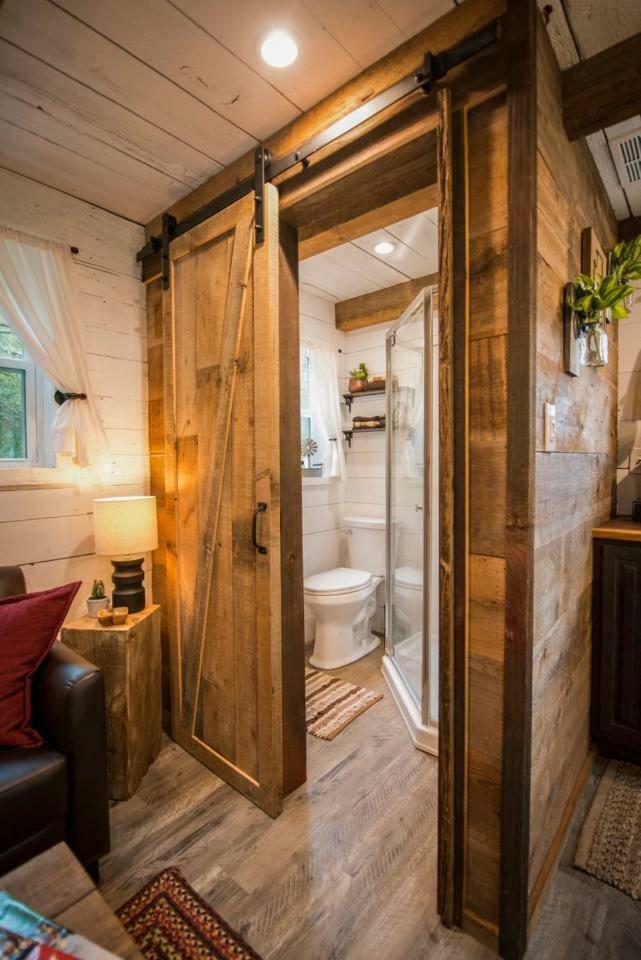 Cozy Cabin Little Red Hen 12 Min To Magnolia 韦科 外观 照片